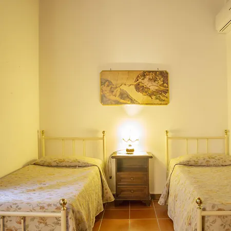 博尔戈圣贝乡村民宿 * 蒙塔约内