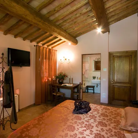 博尔戈圣贝乡村民宿 *